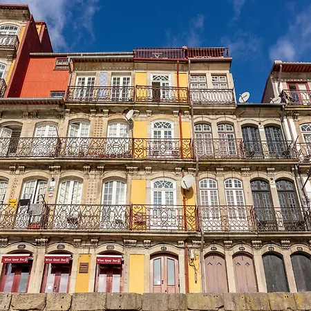 Charming Retreat With River Views * Porto