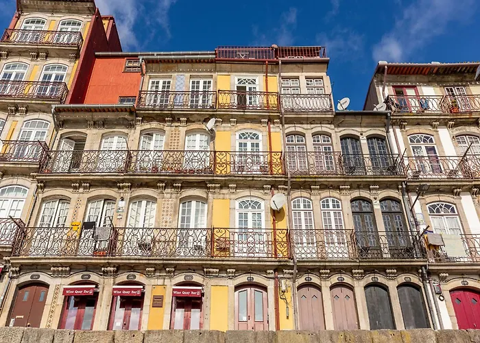River-view Retreat In * Porto