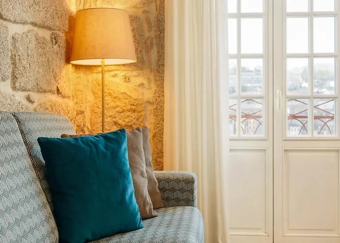 Apartment River-view Retreat In Porto