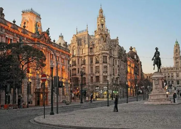 Apartament River-view Retreat In *