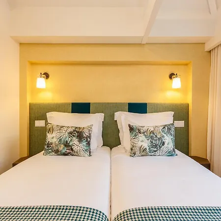 River-view Retreat In Apartamento *