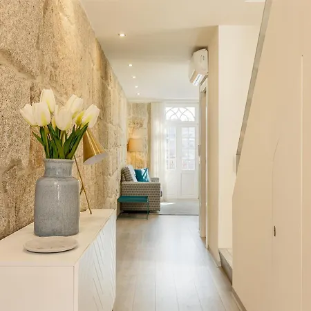 River-view Retreat In Apartamento *